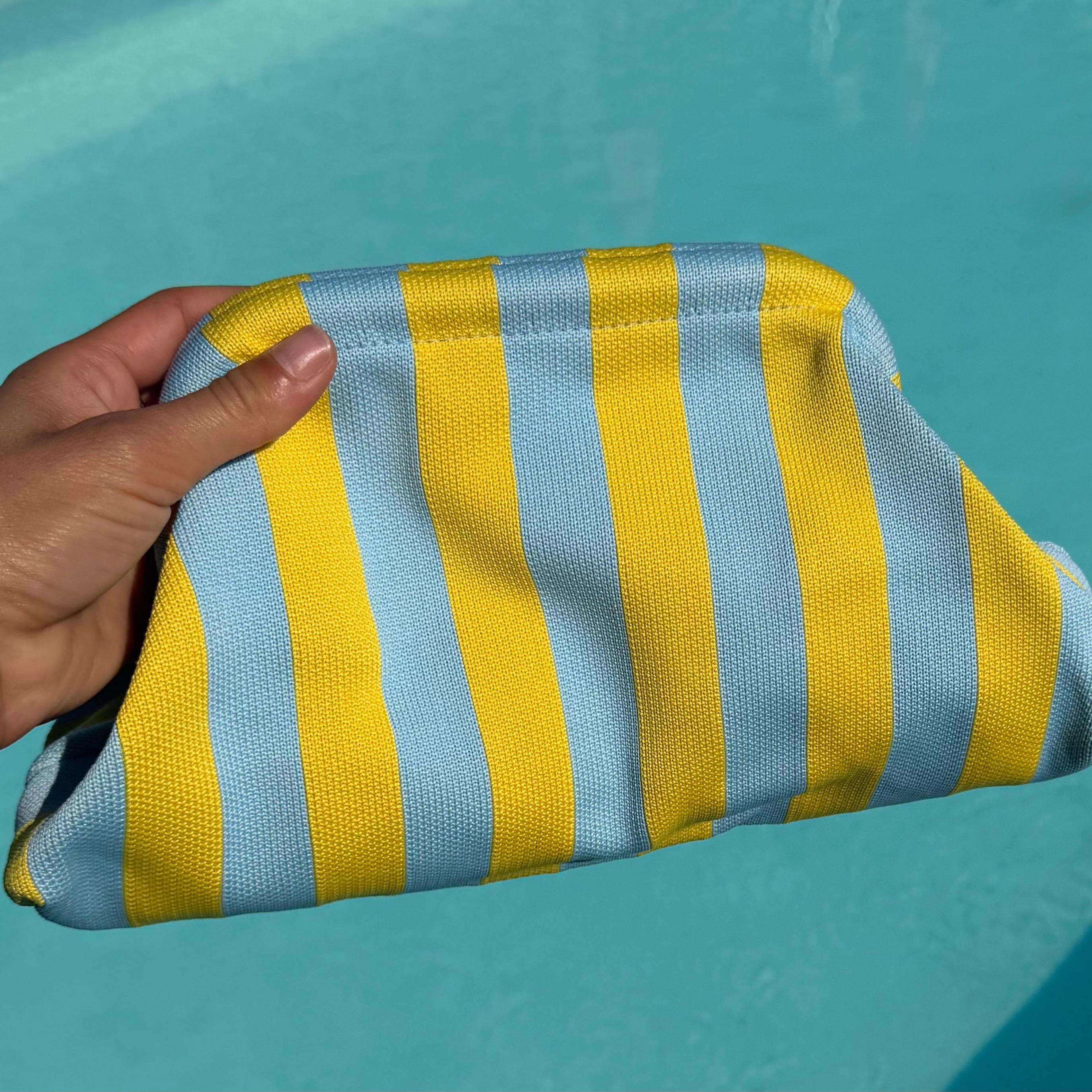 pochette jaune