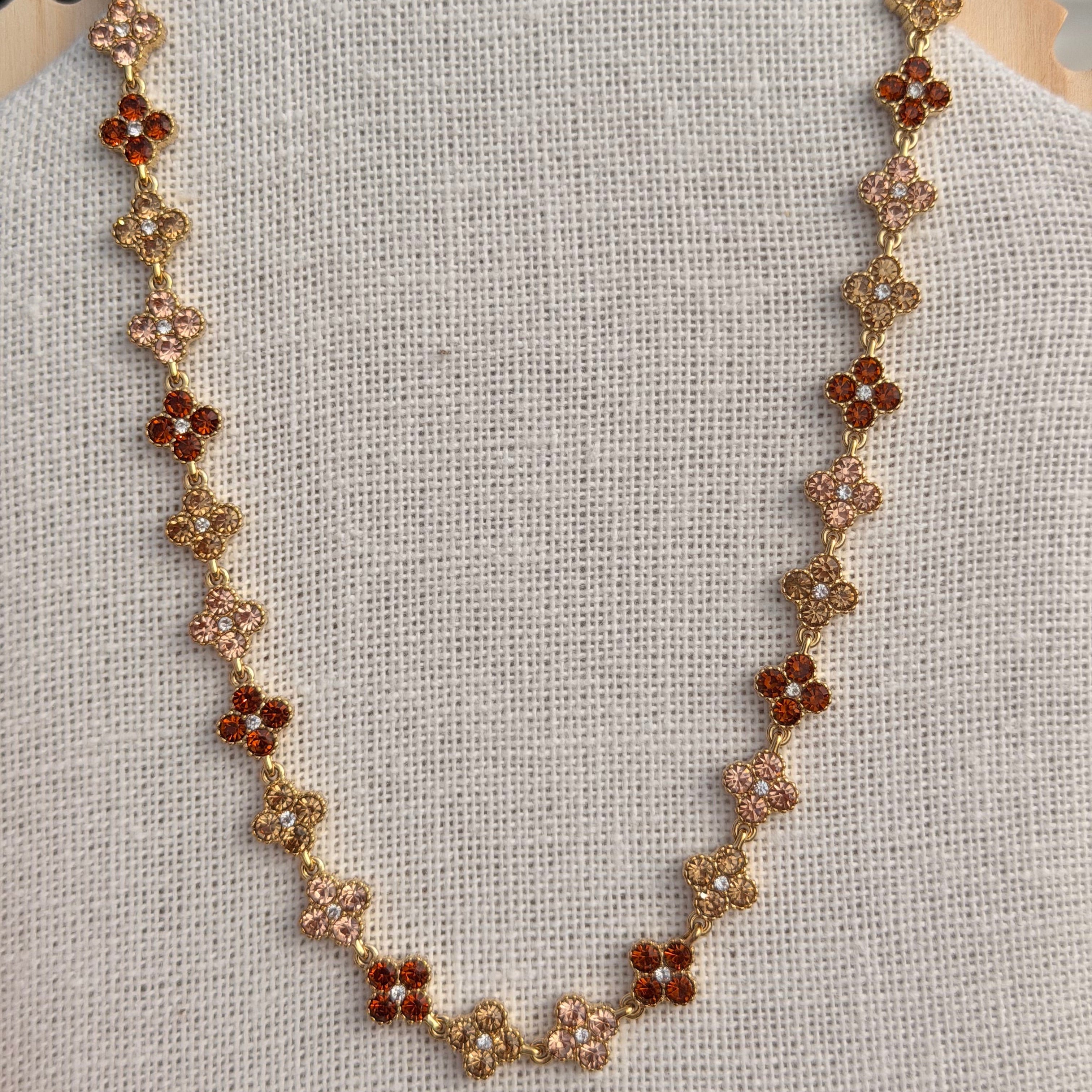 collier alba marron